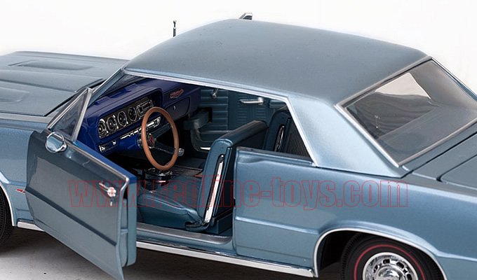 サンスター 1964 ポンティアック GTO Lブルー 1:18 - レッドラインコレクティブルズ