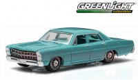 グリーンライト COUNTRY ROADS #13 1967 フォード カスタム ターコイズ 1:64
