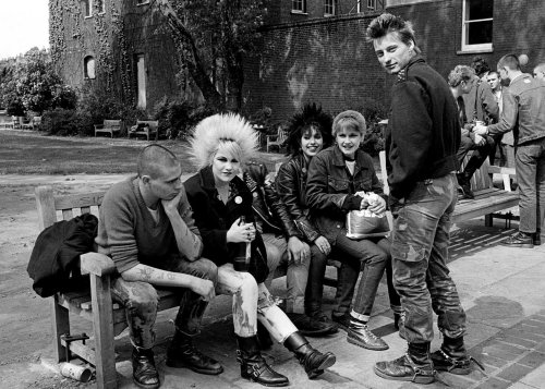 □Janette Beckman ― Raw Punk Streets UK 1979–1982□ - FUUDOBRAIN ONLINE STORE