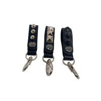 <img class='new_mark_img1' src='https://img.shop-pro.jp/img/new/icons13.gif' style='border:none;display:inline;margin:0px;padding:0px;width:auto;' />--studs leather pierce Karabiner
