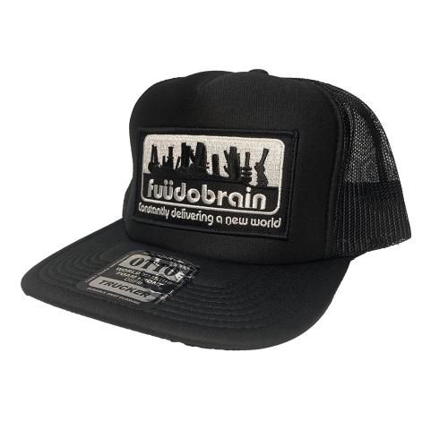 □FUUDOBRAIN_logo high crown flat visor mesh cap