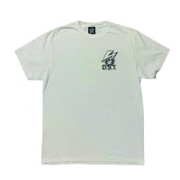 <img class='new_mark_img1' src='https://img.shop-pro.jp/img/new/icons13.gif' style='border:none;display:inline;margin:0px;padding:0px;width:auto;' />ACT_D.S.T T shirt white