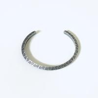 <img class='new_mark_img1' src='https://img.shop-pro.jp/img/new/icons13.gif' style='border:none;display:inline;margin:0px;padding:0px;width:auto;' />GARA_CELTICA HALF BANGLE