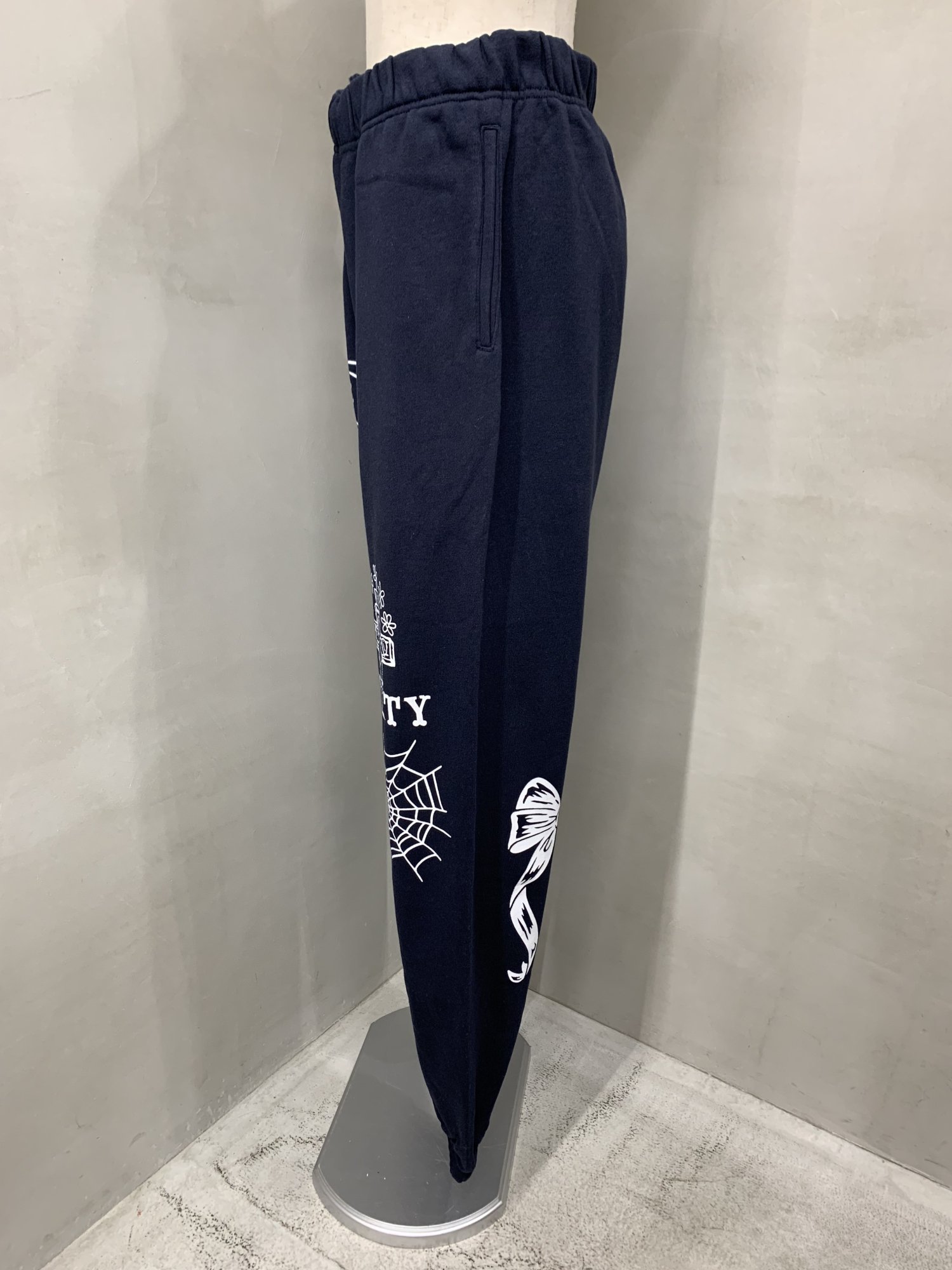 milligram×Kitty collaboration sweat pants - Kitty