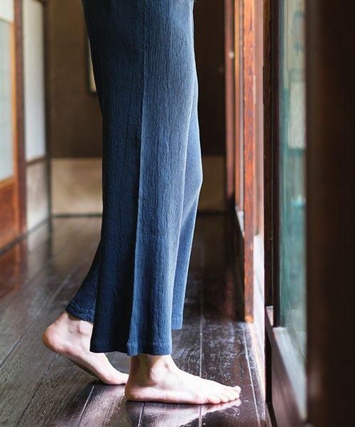 形態安定加工 プリーツワイドパンツ | インディゴ - 楊柳生地