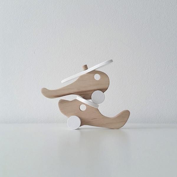 <img class='new_mark_img1' src='https://img.shop-pro.jp/img/new/icons58.gif' style='border:none;display:inline;margin:0px;padding:0px;width:auto;' />mini set helly & plane by pinch toys