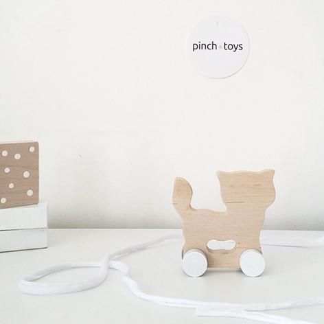 <img class='new_mark_img1' src='https://img.shop-pro.jp/img/new/icons58.gif' style='border:none;display:inline;margin:0px;padding:0px;width:auto;' />mini cat by pinch toys