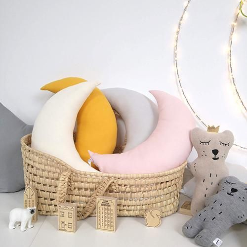 <img class='new_mark_img1' src='https://img.shop-pro.jp/img/new/icons6.gif' style='border:none;display:inline;margin:0px;padding:0px;width:auto;' />Moon Cushion (natural/pink powder/yellow mustard/lt grey) by The Butter Flying