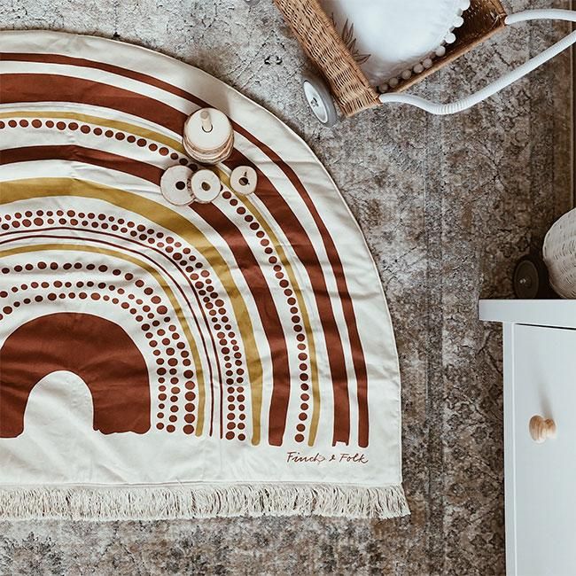 <img class='new_mark_img1' src='https://img.shop-pro.jp/img/new/icons6.gif' style='border:none;display:inline;margin:0px;padding:0px;width:auto;' />Organic Rainbow Playmat by Finch & Folk