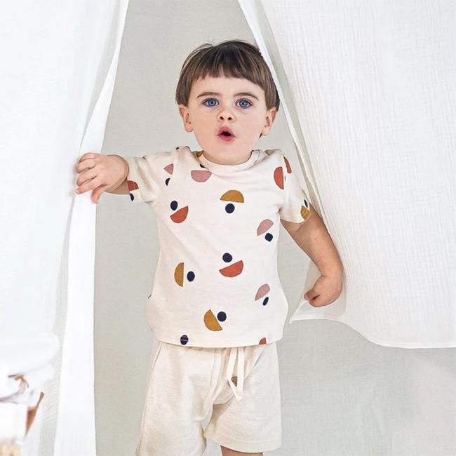 <img class='new_mark_img1' src='https://img.shop-pro.jp/img/new/icons47.gif' style='border:none;display:inline;margin:0px;padding:0px;width:auto;' />【送料無料】Tshirt Colours Of The Moon by Organic Zoo