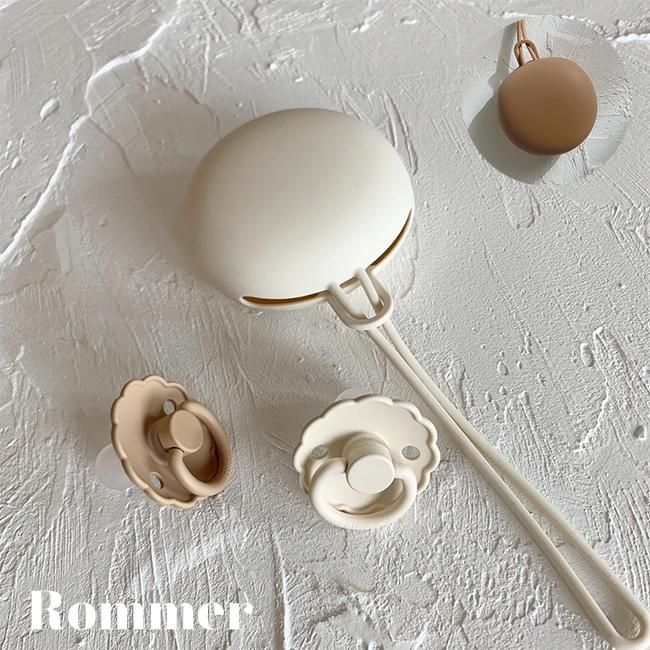 <img class='new_mark_img1' src='https://img.shop-pro.jp/img/new/icons14.gif' style='border:none;display:inline;margin:0px;padding:0px;width:auto;' />Silicone Pacifier Case by rommer