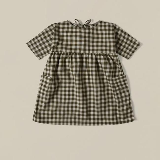 <img class='new_mark_img1' src='https://img.shop-pro.jp/img/new/icons14.gif' style='border:none;display:inline;margin:0px;padding:0px;width:auto;' />【送料無料】Olive Gingham Bella Dress (1-2y/2-3y) by organic zoo OZSS23