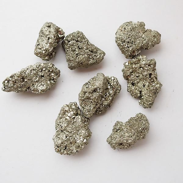 パイライトで重さは190グラムです大型です。 パイライトで重さは190グラムです大型です。