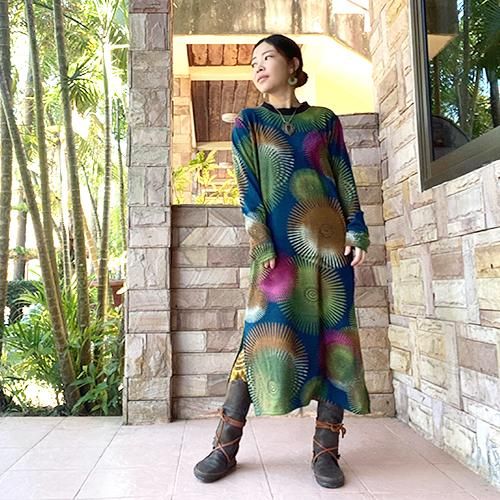 あったかストレッチ素材 スリット入りワンピース Hanabi Teeruuk Thailand ボヘミアン ジプシー エスニック あったかストレッチ素材 スリット入りワンピース Hanabi Teeruuk Thailand ボヘミアン ジプシー エスニック
