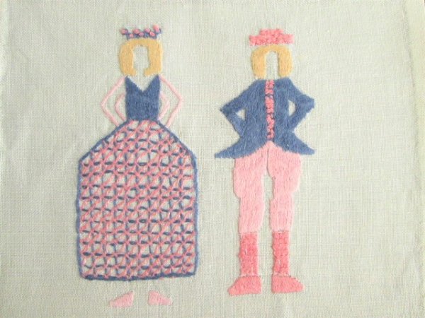 刺繍タペストリー： スウェーデン伝統Blekinge刺繍：チューリップの