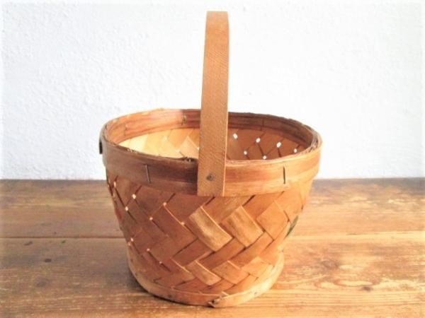 スウェーデンの伝統工芸品：Spankorg/スポーンコリのミニ・バスケット