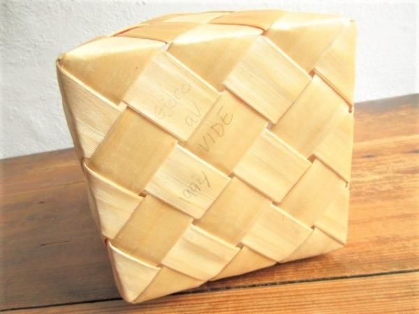 美品！スウェーデンの伝統工芸品：Spankorg/スポーンコリの