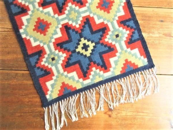 スウェーデンの伝統織物マット・タペストリー/Rolakan/ローラーカン