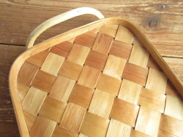 美品！スウェーデンの伝統工芸品：Spankorg/スポーンコリ・トレイ