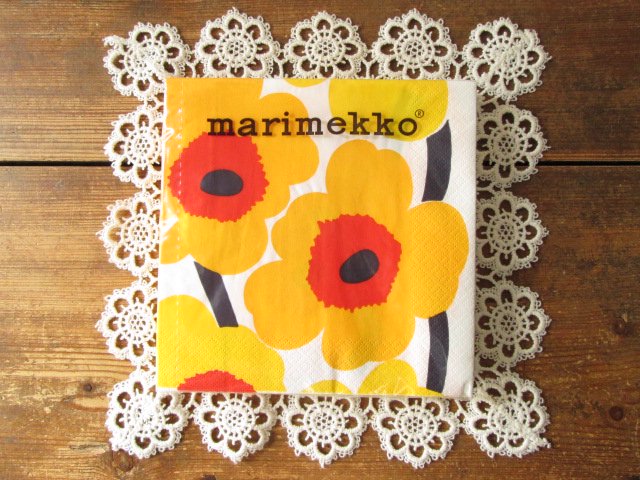 Marimekko/マリメッコのペーパーナプキン♪ランチョンサイズ：33ｘ33cm Unikko/オレンジ系 - 北欧雑貨・ヴィンテージショップ 「  made in Sweden 」 ～ 北欧食器、アンティーク、インテリア、北欧デザイン商品を現地スウェーデンからご紹介するネット通販ショップです♪
