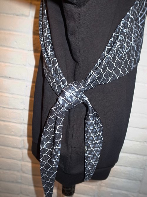 40%OFF【yoshiokubo/ヨシオクボ】MIX ROPE SCARF SWEAT TOP (BLACK