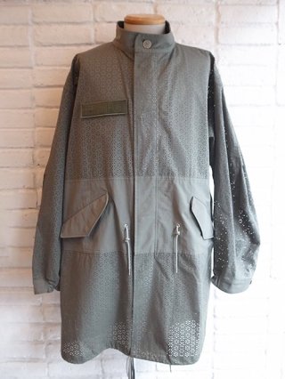 <img class='new_mark_img1' src='https://img.shop-pro.jp/img/new/icons8.gif' style='border:none;display:inline;margin:0px;padding:0px;width:auto;' />71MICHAEL/ߥFLOWER LASER CUT ARMY COAT (OLIVE GREEN)