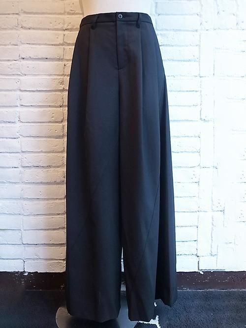 yoshiokubo/ヨシオクボ】TWIST WOOL SLACKS (BLACK) - Karaln