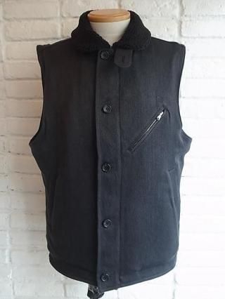 <img class='new_mark_img1' src='https://img.shop-pro.jp/img/new/icons8.gif' style='border:none;display:inline;margin:0px;padding:0px;width:auto;' />【STRUM/ストラム】Sulfur Dyed Cotton Linen Washer Deck Vest (BLACK)