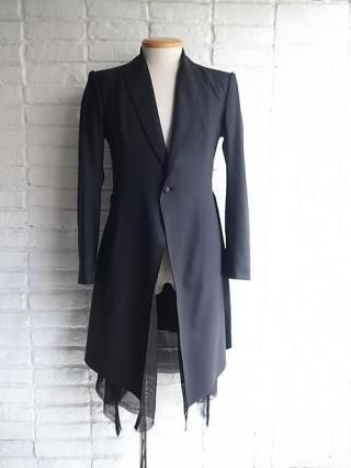 <img class='new_mark_img1' src='https://img.shop-pro.jp/img/new/icons8.gif' style='border:none;display:inline;margin:0px;padding:0px;width:auto;' />【kiryuyrik/キリュウキリュウ】TWS Tropical Long Flare Jacket (Black)