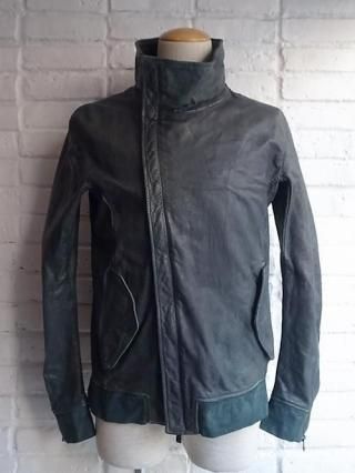 <img class='new_mark_img1' src='https://img.shop-pro.jp/img/new/icons8.gif' style='border:none;display:inline;margin:0px;padding:0px;width:auto;' />incarnationHORSE LEATHER HIGH COLLAR ZIP BLOUSON WITH RIB LINED MB-4 (DIRTY GREEN BLK EDITION)