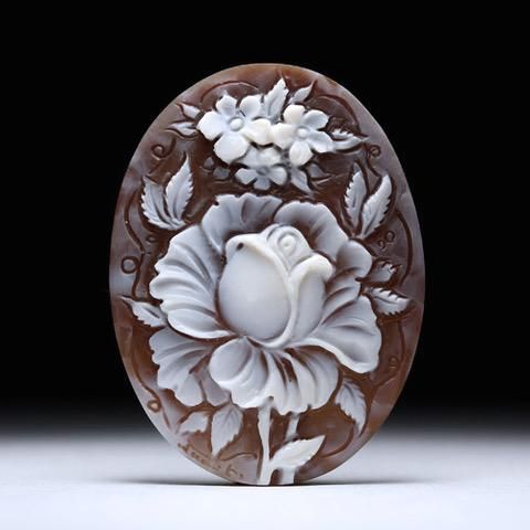 チーロ・アッカニート氏作　シェルカメオ　K18WG ブローチ　ペンダント 楽天市場】Ciro Accanito作シェルカメオK18 SILVERペンダント