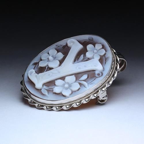 イニシャル 　P　カメオ 　イタリア製　925 シルバー　ブローチ イニシャル P カメオ イタリア製 925 シルバー ブローチ ギフトにも