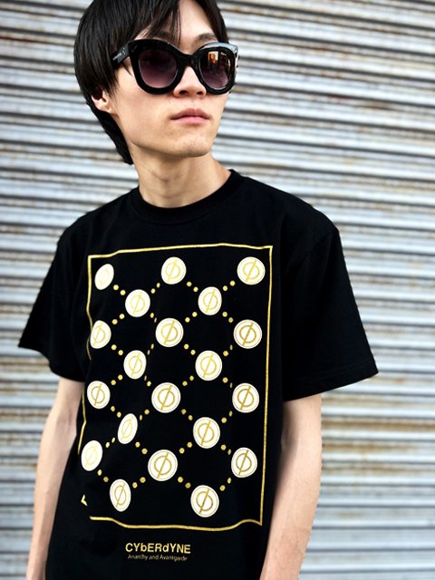 CYbERdYNE pattened Tシャツ