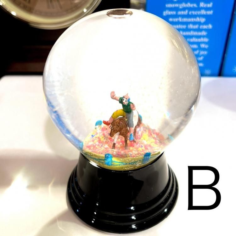 ピーナッツ サリーブラウン スノードーム スノーグローブ 陶器 フィギュア ピーナッツ サリーブラウン スノードーム スノーグローブ 陶器 フィギュア