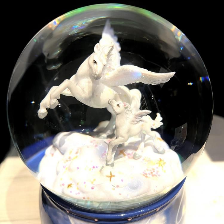 新品希少】twinkle社スノードームペガサスの親子スノードーム 美術館