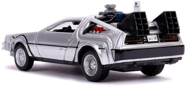 jada toysバック・トゥ・ザ・フューチャーII タイムマシン　デロリアン Amazon.com: Jada Back to The Future Part II 1:24 Time