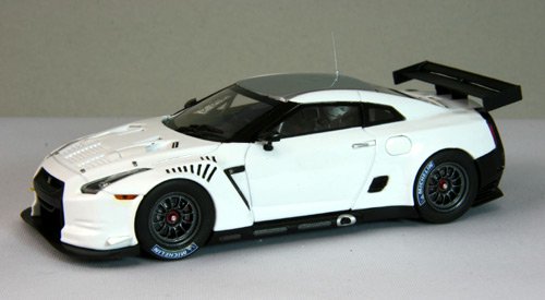 【EBBRO/エブロ】1/43 ニッサン GT-R GT1 2010ver. Fuji シェイクダウン No.2 ※取り寄せ - ミニカーショップ  NEOHOBBY（ネオホビー）