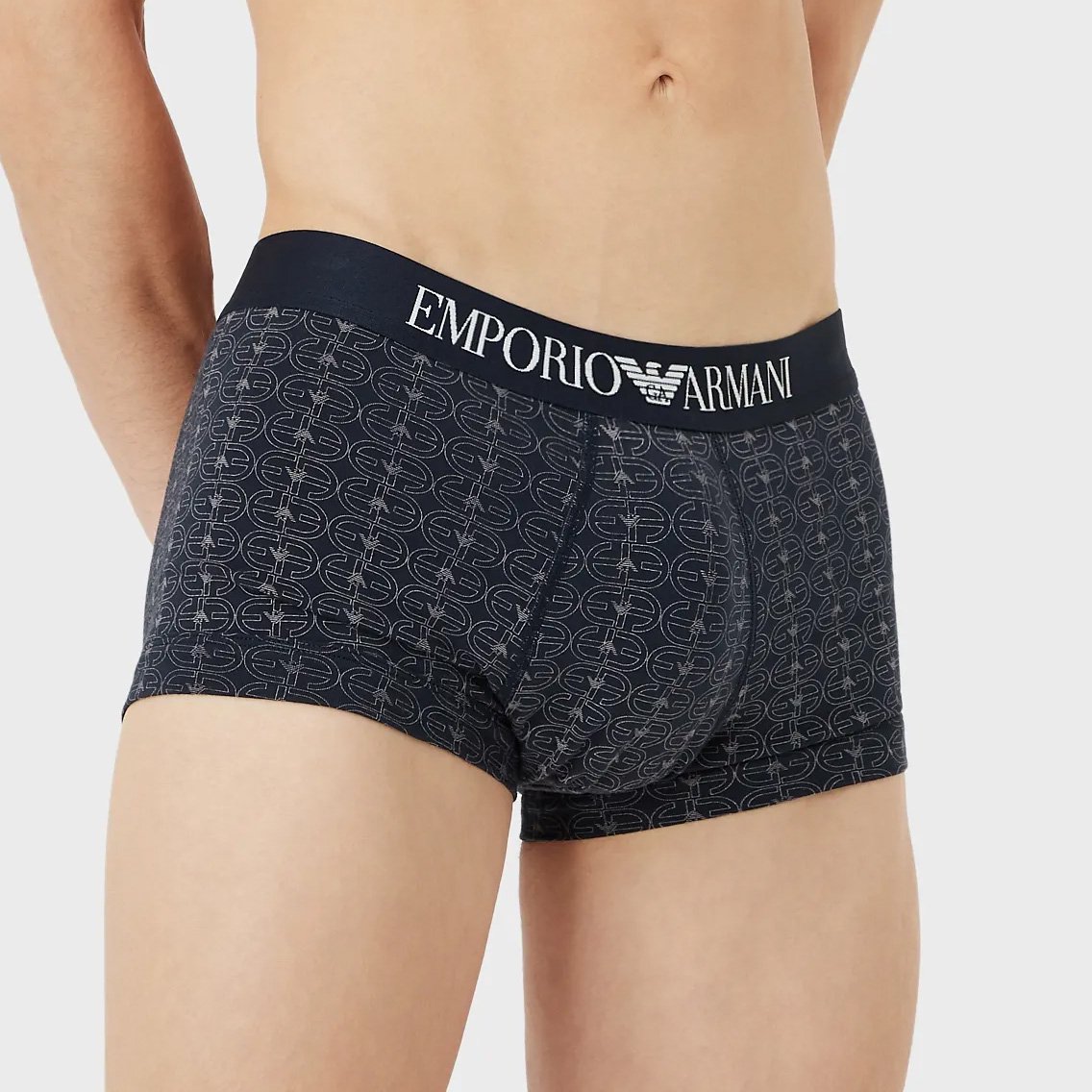 絶賛 新品未使用タグ付き エンポリオアルマーニ EMPORIO ARMANI パンツ