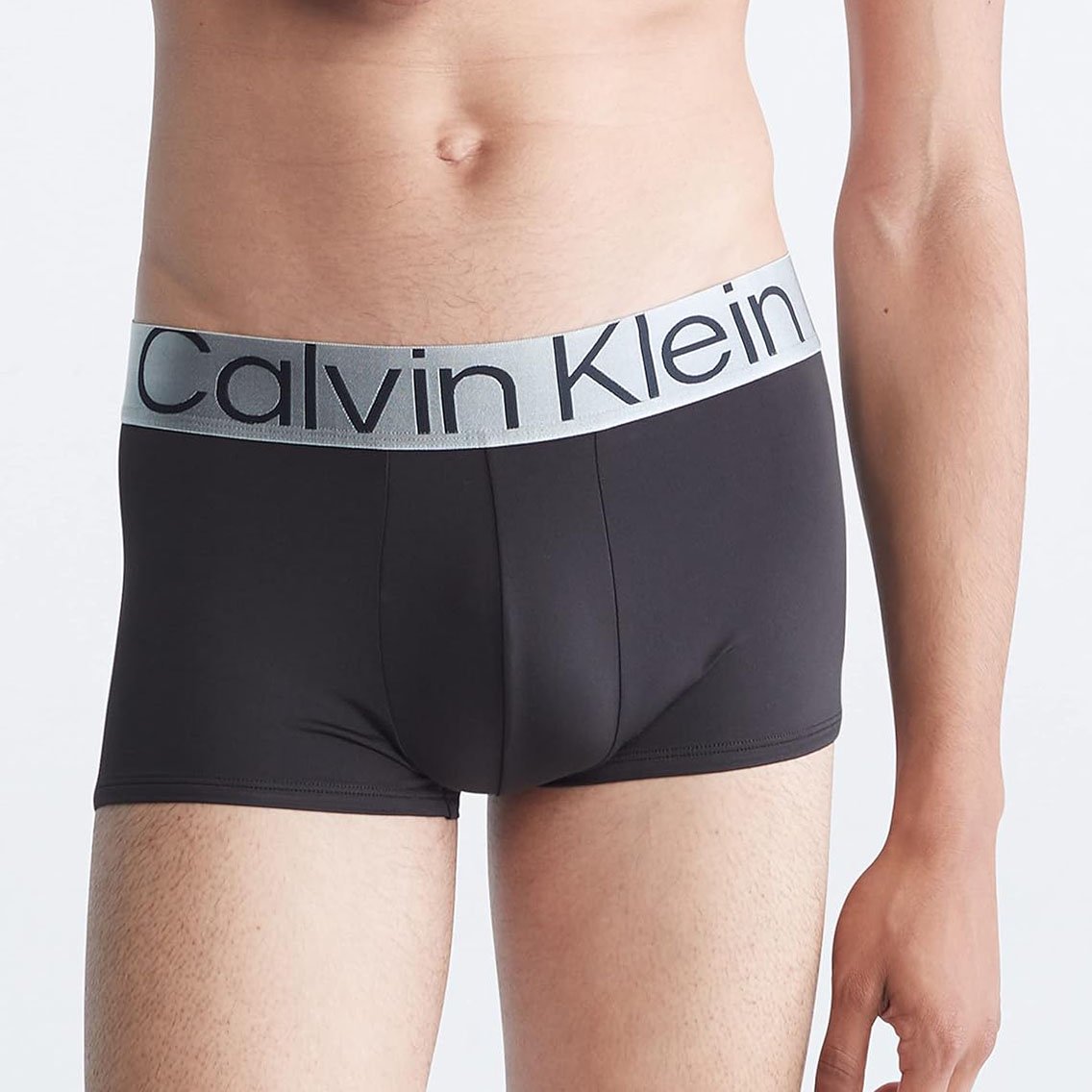 最新デザインの カルバンクライン ナイロンジャケット Calvin Klein 