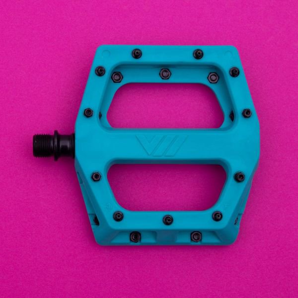 DMR / V11 PLASTIC PEDAL -TURQUOISE- 送料無料 - ジテンシャデポBMX