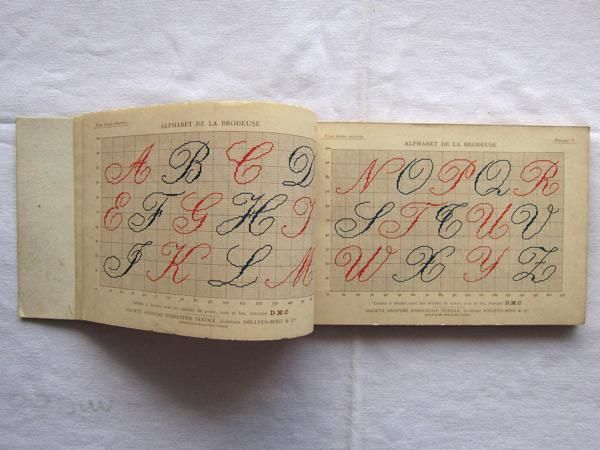 フランスアンティークALPHABETde la Brodeuse刺繍図案集DMC - DE PARIS