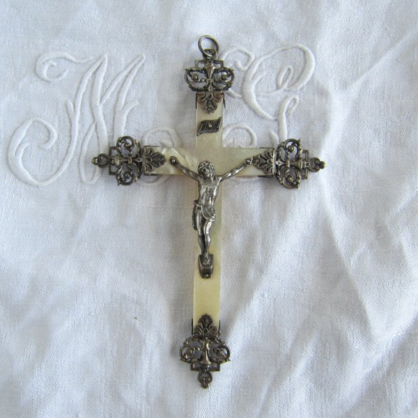 フランスアンティーク十字架マザーオブパール銀製/白蝶貝 - DE PARIS