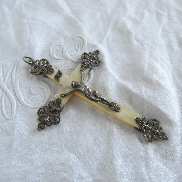 フランスアンティーク十字架マザーオブパール銀製/白蝶貝 - DE PARIS