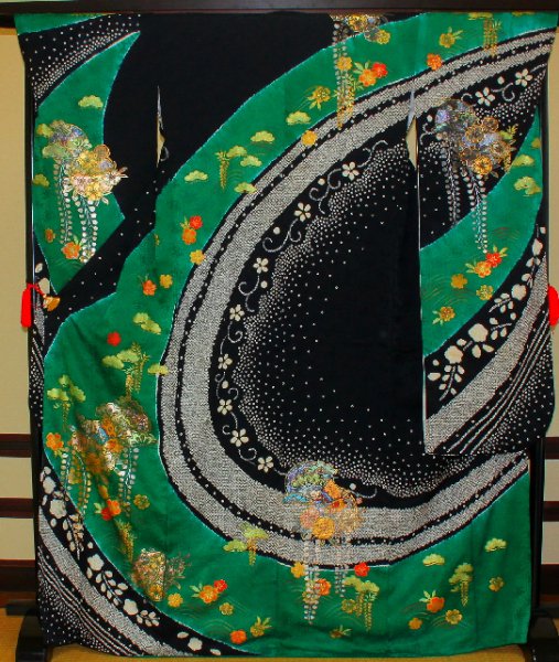 サマーグリーン絞り入り本振袖（長身の方に） - リサイクル着物のことなら京都で創業80年の老舗ゑちごやへ