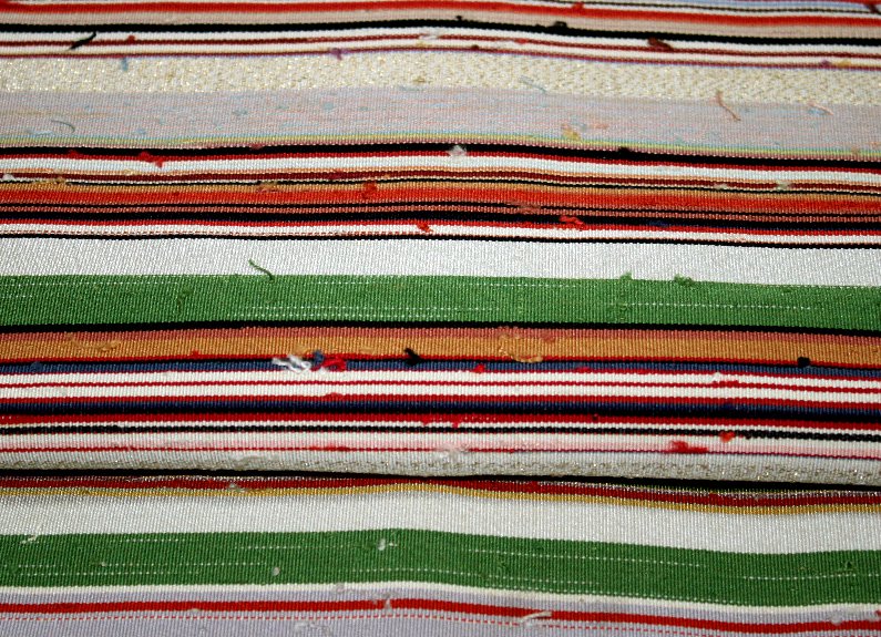 カラフルな横段ひげ綴れ織り袋名古屋帯（希少品です） - リサイクル着物のことなら京都で創業80年の老舗ゑちごやへ