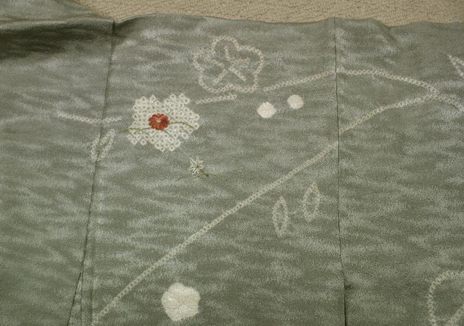 ☆部分絞りと刺繍の付け下げ反物 着物・浴衣