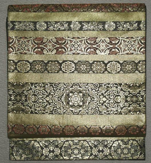 箔屋清兵衛」渋金オリエント文様袋帯（お買い得です） - リサイクル