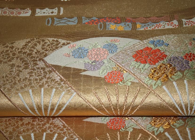 金色と白色の波模様 袋帯No-m710金地扇模様 金色と白色の波模様 袋帯No-m710金地扇模様 - メルカリ