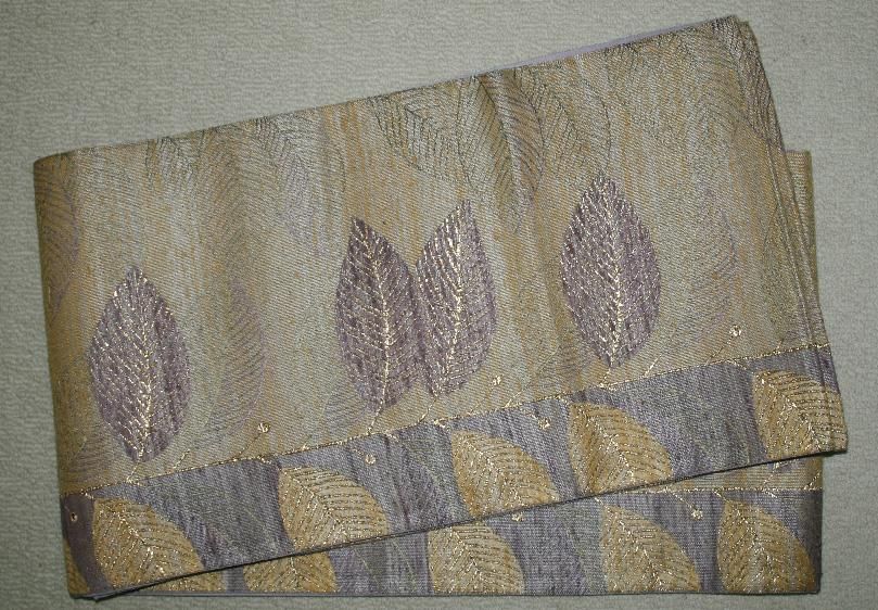 未使用のカーキー色葉っぱ模様しゃれ袋帯（お勧め品です