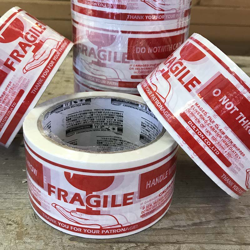 ショップ fragile テープを使った写真